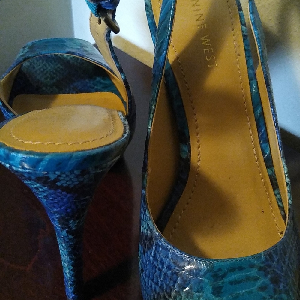 Nine West snake skin themed heels - Picture 4 of 4